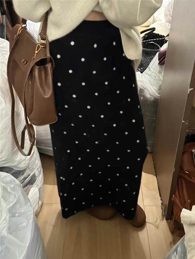 黑色波点半身裙女2024新款秋冬针织半裙百搭显瘦小个子包臀直筒裙