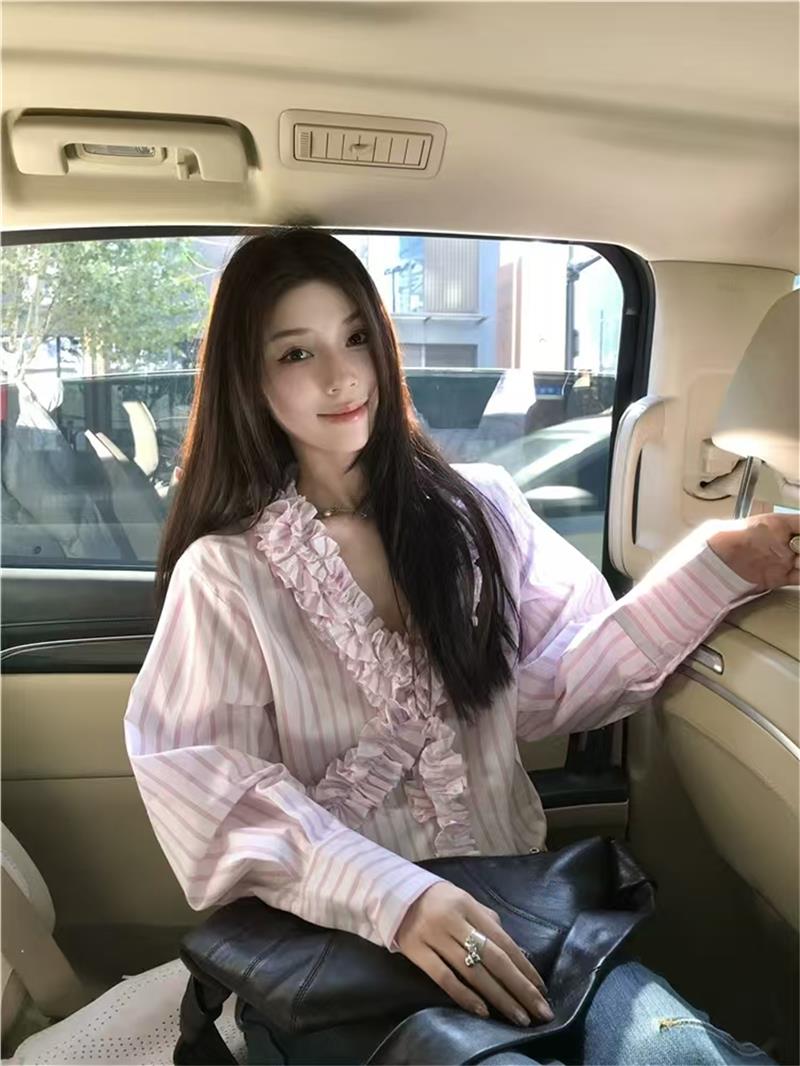 淡粉色立体木耳边V领条纹衬衫女宽松法式慵懒衬衣